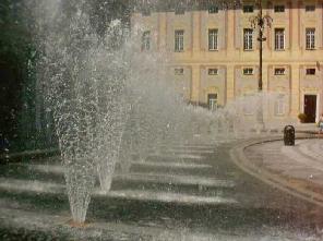 Xtrallusion photo gallery of Italy. Photos, pictures, images and photographs of the Italian Rivieras, the Italian Lakes, the Italian Alps, the Cinque Terre, the Amalfi coast and some of the most beautiful corners of Italy. Plus photos of Italian cities such as Pisa, Milan, Genoa and Rome.